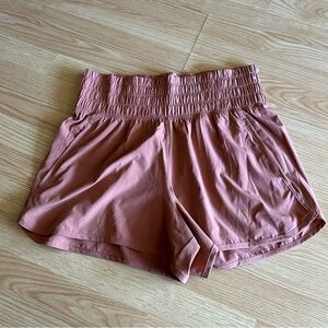 NWT Abercrombie & Fitch YPB motionTek Unlined High Rise Workout Shorts Large